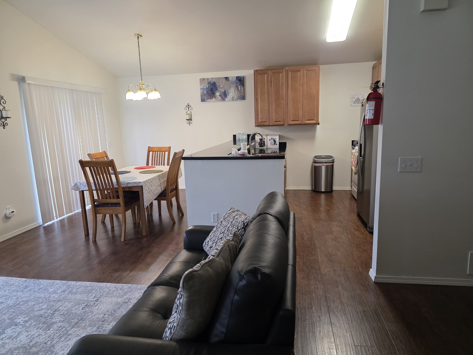 Open Kitchen & Dining Island