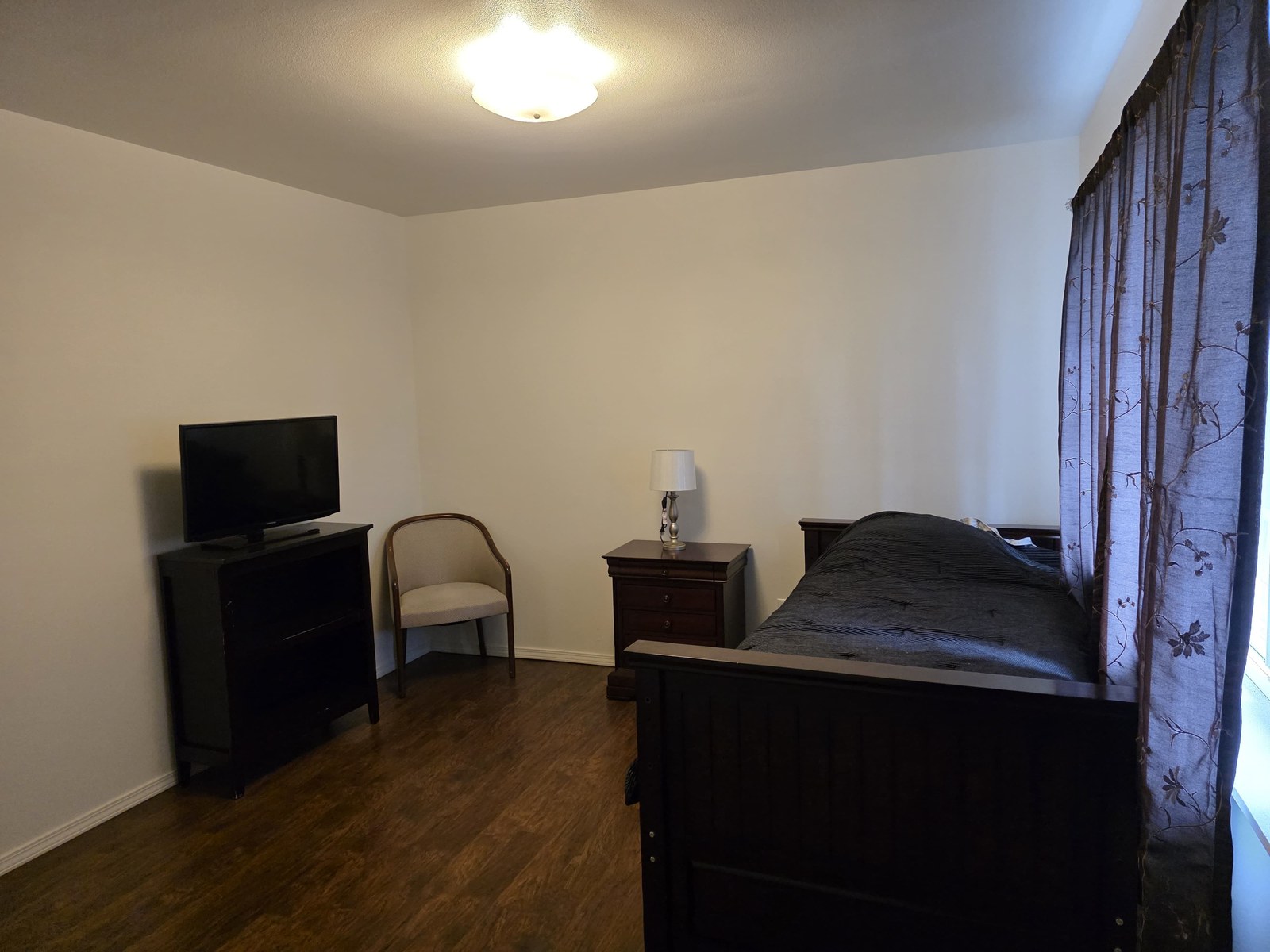 The Deluxe Private Bedroom